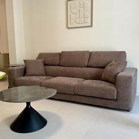 公寓 Spacious 3br& 3bathroom Near The *